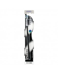 Inava Total Black Brosse à Dents Charbon Végétal. x1